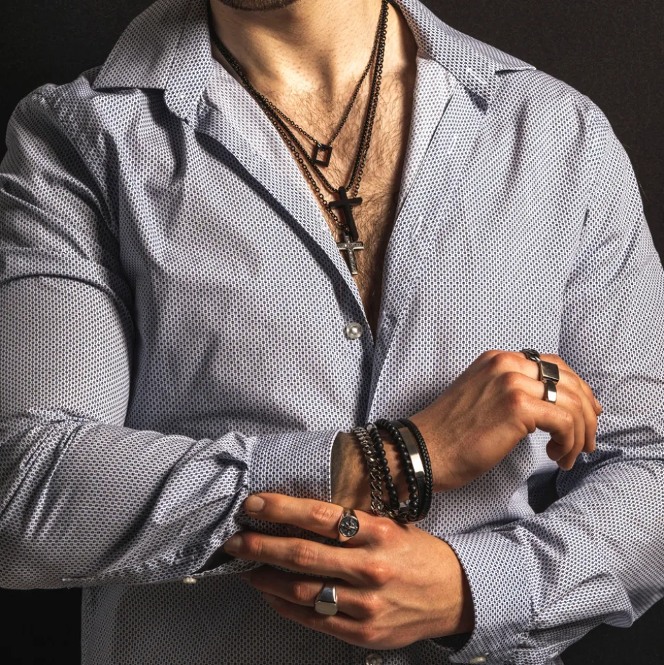 ALEXANDER – Armbånd i stål og sort skinn