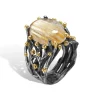 BY BIRDIE – Sort rhodinert ring med gulldetaljer, diamanter og rutile quartz