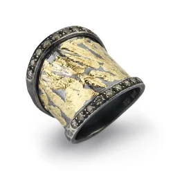 BY BIRDIE-sølv-sort rhodinert-ring-SoHo Grand med rose cut diamanter og dekor i gull
