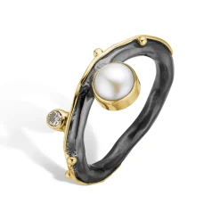 ByBirdie – Ring Louise Pearl – 14k gult gull og 925 sølv med ferskvannsperle og diamant