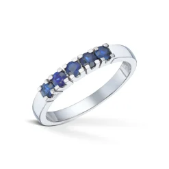 Diamonds by Frisenberg – Alliansering i hvitt gull med safirer- 5×0,10ct