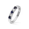 Diamonds by Frisenberg – Alliansering med 2 x 0,10 ct TW/SI og blå safir