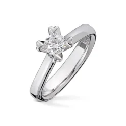 Diamonds by Frisenberg – Enstensring med hjerteklør – 0,50 ct TW/SI