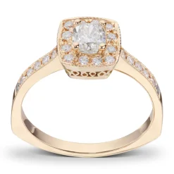 Diamonds By Frisenberg – Gult gull 14K ring – Håndlaget på eget verksted – isatt 1 stk Cusion Cut 0,50 ct ialt 0,74 ct
