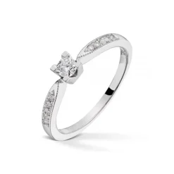 Diamonds by Frisenberg – Hvitt gull 14K ring- Håndlaget- isatt 1 x 0,15 ct TW/SI og 10 stk diamanter a 0,01 ct TW/SI