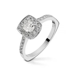 Diamonds By Frisenberg – Hvitt gull 14K ring – Håndlaget på eget verksted – isatt 1 stk Cushion Cut 0,50 ct ialt 0,74 ct