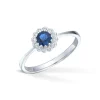 Diamonds by Frisenberg – Liten rosett ring i hvitt gull med diamanter og en safir