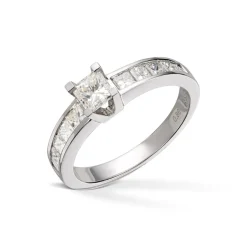 Diamonds by Frisenberg – Ring i hvitt gull med totalt 1,37 ct diamanter F/G-VS-vvs