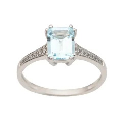 Diamonds by Frisenberg – Ring i hvitt gull med diamanter og en nydelig London blå topas