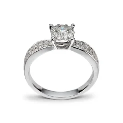 Diamonds by Frisenberg – Ring i hvitt gull med totalt 0,65 ct diamanter