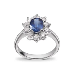 Diamonds by Frisenberg – Rosettring/Dianaring i hvitt gull med safir og diamanter