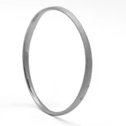 Diamonds by Frisenberg -Armring i hvitt gull – Isatt 7 diamanter ialt 0,10 ct TW/S