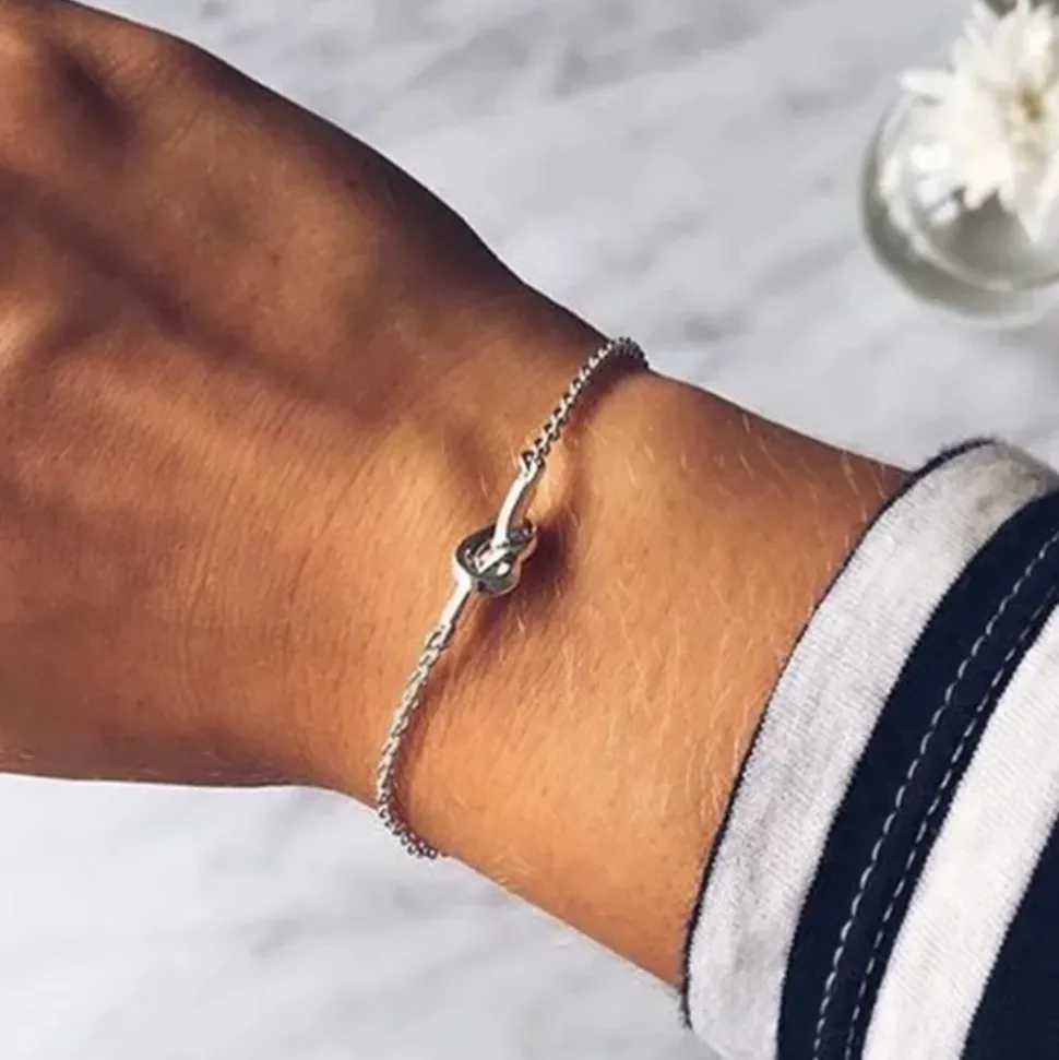 Efva Attling – Love Knot armbånd i sølv