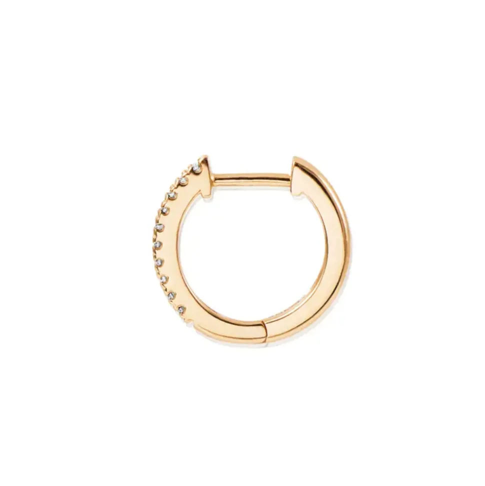 Efva Attling – Mini Hoop And Star – Ørepynt i gult gull med diamanter – NB Selges pr stk!