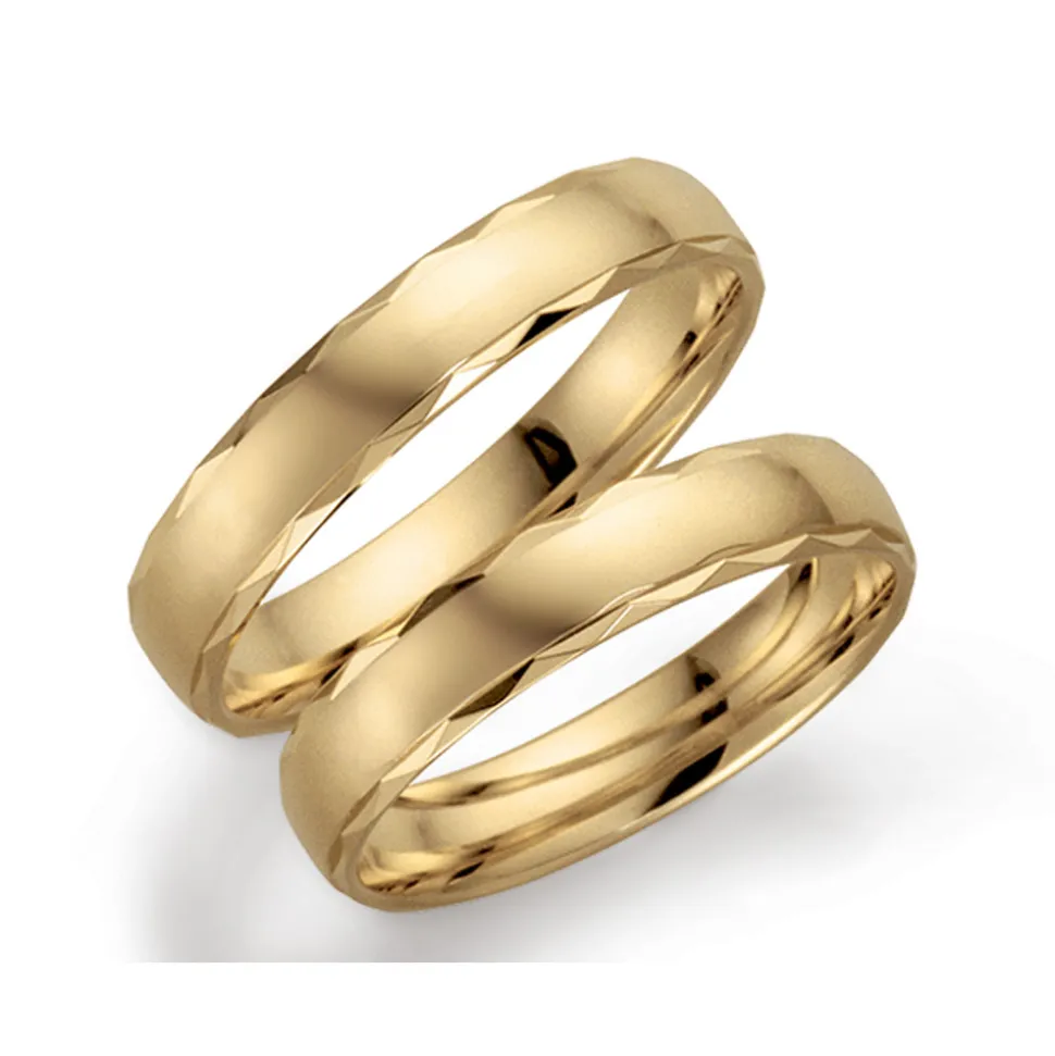 GD Forever – Gult gull ring 4 mm – Diamantcut mønster