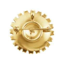 Georg Jensen – Daisy brosje/anheng i 18k forgylt sølv og hvit emalje