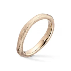 Gold by Frisenberg – Assymetrisk gullring – Matt overflate