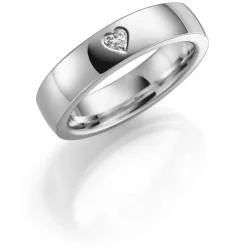 Hvitt gull ring – 5 mm bredde m/ 0,12 ct H-VS diamant.