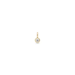 Julie Sandlau – Purity anheng i 14k gult gull med 0,03ct TW diamant