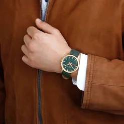 Mondaine – Classic gullfarget stål / Grønn 40 mm