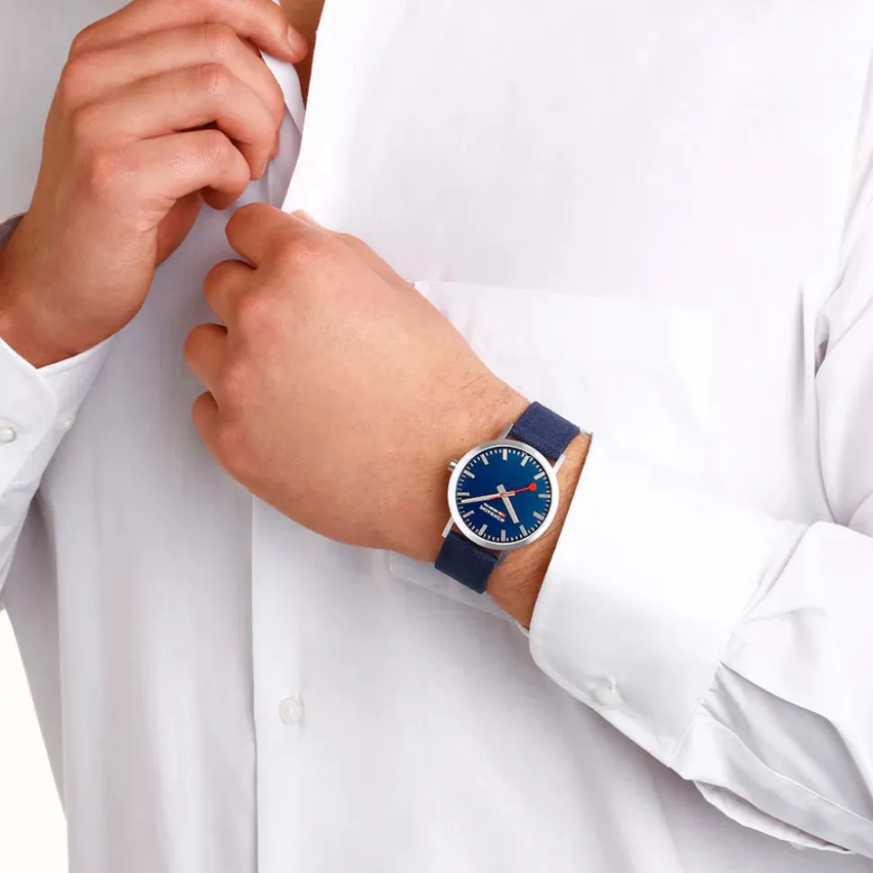 Mondaine – Classic stål / Blå 40 mm