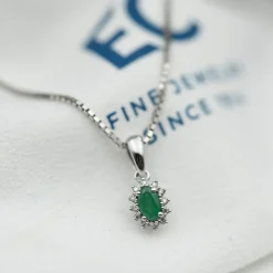 NC Christophersen – Anheng i hvitt gull med Smaragd og diamanter