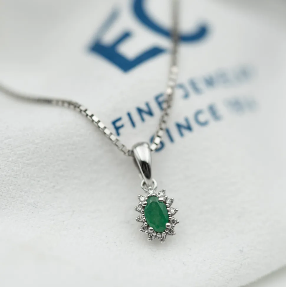 NC Christophersen – Anheng i hvitt gull med Smaragd og diamanter
