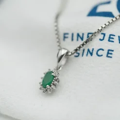 NC Christophersen – Anheng i hvitt gull med Smaragd og diamanter