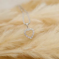 NC Christophersen – Hjerteanheng i hvitt gull med diamanter, 0,48 ct