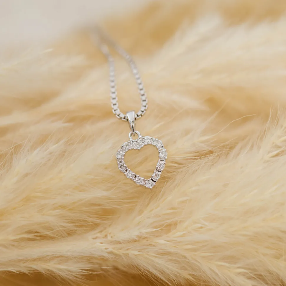 NC Christophersen – Hjerteanheng i hvitt gull med diamanter, 0,48 ct