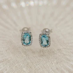 NC Christophersen – Ørepynt i hvitt gull med Blue Topaz og diamanter