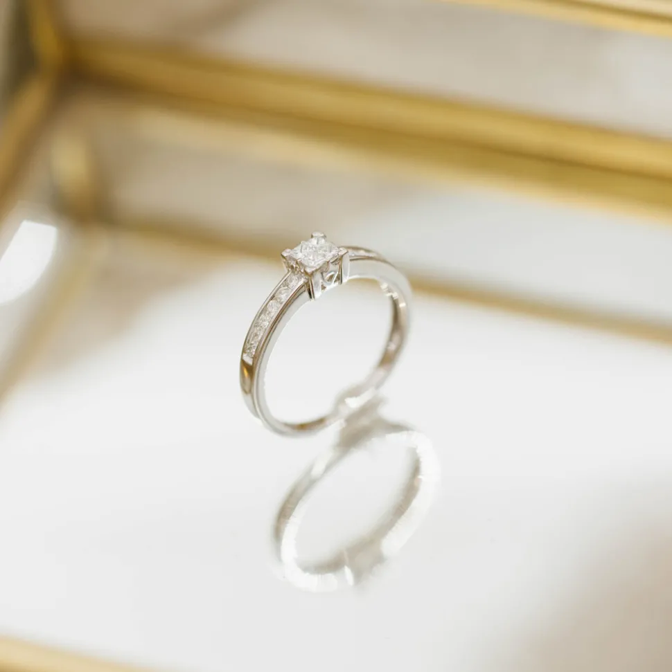 NC Christophersen – Ring i hvitt gull med diamanter