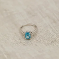NC Christophersen – Ring i hvitt gull med Blue Topaz og diamanter