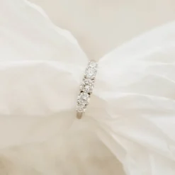 NC Christophersen – Ring i hvitt gull med diamanter