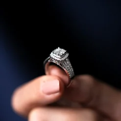 NC Christophersen – Ring i hvitt gull med diamanter