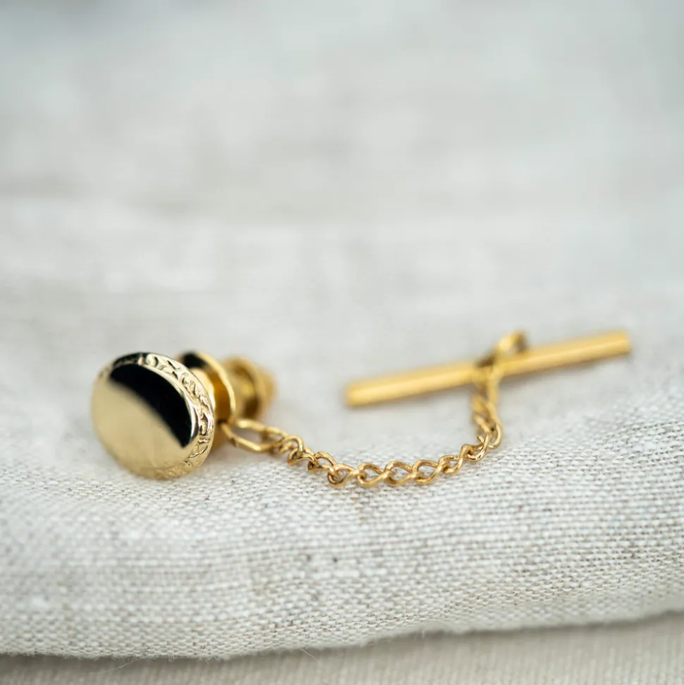 NC Christophersen – Tie-tack i gult gull
