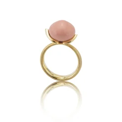 Noën – Dolce ring i forgyldt matt sølv med lys rosa kompositt korall – Stor