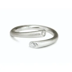 Noën – Ring i hvitt gull med diamant, 0,07ct TW/VS