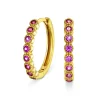 Nora Mørk by Gulldia – Øreringer i forgylt sølv med ruby zirkonia 18 mm