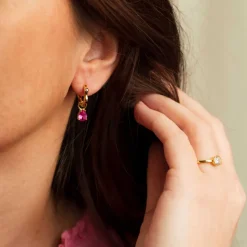 Nora Mørk by Gulldia – Øreringer i forgylt sølv med zirkonia – 14 mm