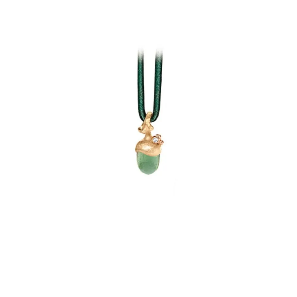 OLE LYNGGAARD COPENHAGEN – Forest Acorn lite vedheng i gult gull med 0,01 ct diamant