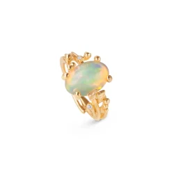 OLE LYNGGAARD COPENHAGEN – BoHo – Ring Liten – 18k gult gull med opal og 0,02 ct diamanter