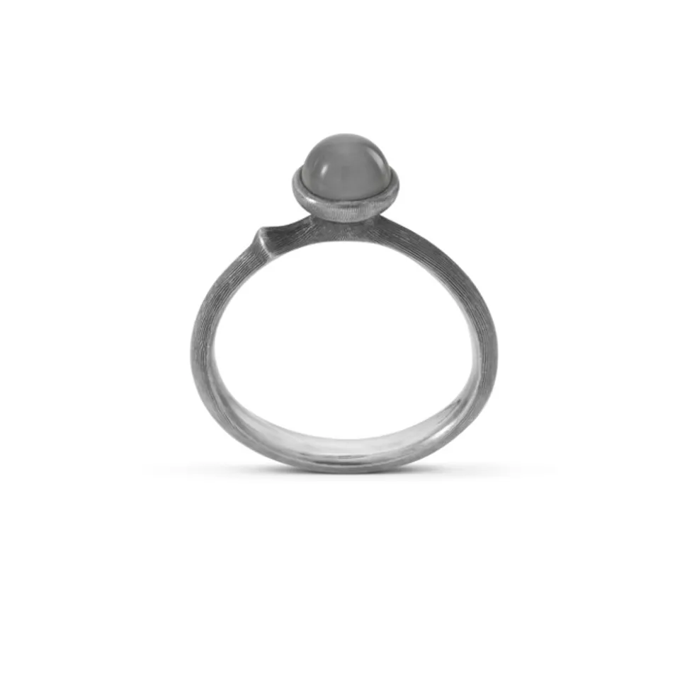 OLE LYNGGAARD COPENHAGEN – Lotus ring nr. 0 i sølv med grå månestein