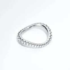 OLE LYNGGAARD COPENHAGEN – Love Band ring i hvitt gull med 0,90ct TW/VS diamanter