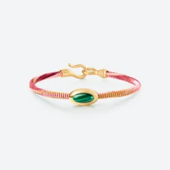 OLE LYNGGAARD COPENHAGEN – Life armbånd med 18k gult gull lås og malakitt – Berry – 4,5mm