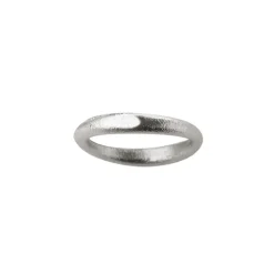 OLE LYNGGAARD COPENHAGEN – Love Ring nr. 3 i BLANK overflate hvitt gull