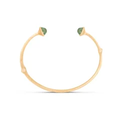 OLE LYNGGAARD COPENHAGEN – Nature armring i satinert gult gull med serpentin