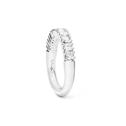 OLE LYNGGAARD COPENHAGEN – Celebration ring i hvitt gull med 0,72 ct diamanter