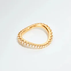 OLE LYNGGAARD COPENHAGEN – Love Band ring i gult gull med 0,90ct TW/VS diamanter