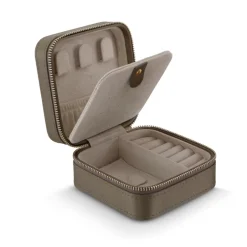 OLE LYNGGAARD COPENHAGEN – Smykkeskrin i silke – Beige